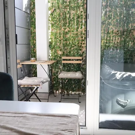 アパート Rheinmosel Wellness 11 コブレンツ